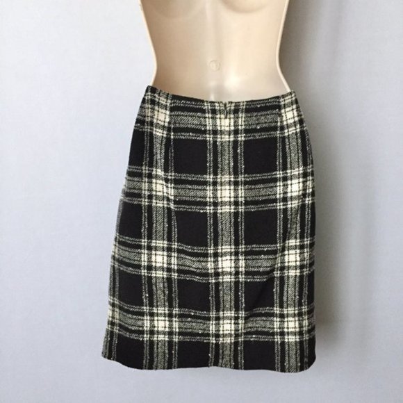 EMANUEL UNGARO Black and White Plaid Wool Faux Wrap Mini Skirt - Picture 5 of 9